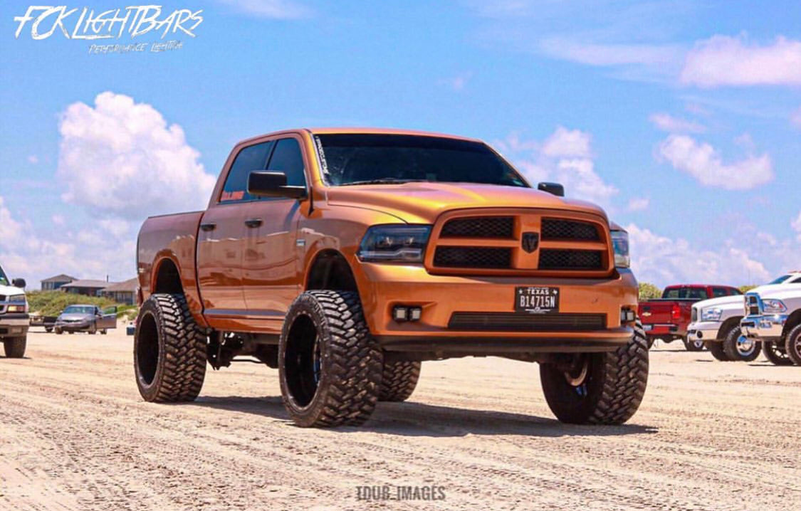 For 2019-2024 Dodge RAM 2500 3500 Front Bumper Fog Lghts Lamp Kt