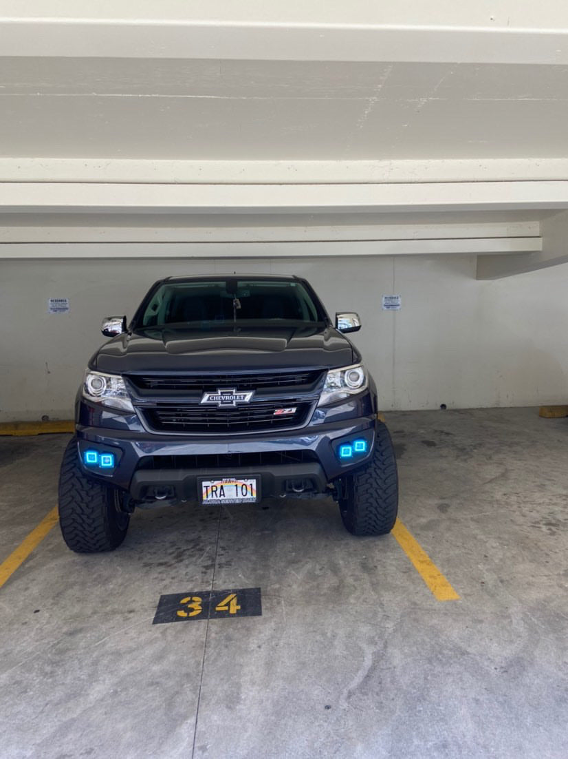 Cheapest 2015-2022 Chevy Colorado fog light 